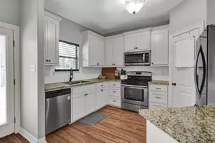 511 Sycamore St, Lake Jackson, TX 77566 - Photo 3