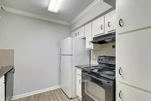 845 Augusta Dr, Houston, TX 77057 - Photo 11