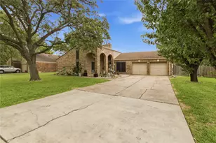 7310 Maple Ln, Baytown, TX 77521 - Photo 3