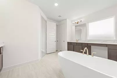 7114 Frio Drive, League City, TX 77546 - Photo 11