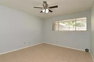 5640 Birchmont Dr, Houston, TX 77091 - Photo 43