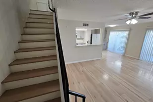 5640 Birchmont Dr, Houston, TX 77091 - Photo 5