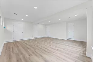 15806 Lakeview Dr, Beach City, TX 77523 - Photo 23