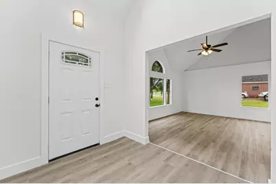 15806 Lakeview Drive, Beach City, TX 77523 - Photo 9