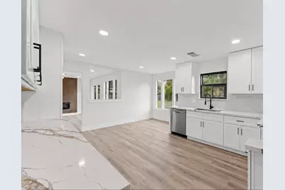15806 Lakeview Drive, Beach City, TX 77523 - Photo 15