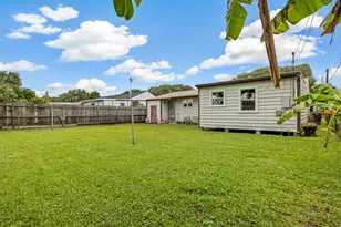 7113 Sycamore Dr, Galveston, TX 77551 - Photo 21