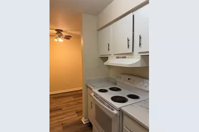 3535 Nasa Road 1 Parkway #40, Seabrook, TX 77586 - Photo 3