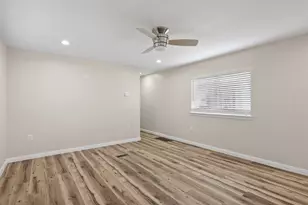 2222 N Austin Ave, Pearland, TX 77581 - Photo 7