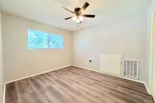 10827 Sugar Hill Dr, Houston, TX 77042 - Photo 25