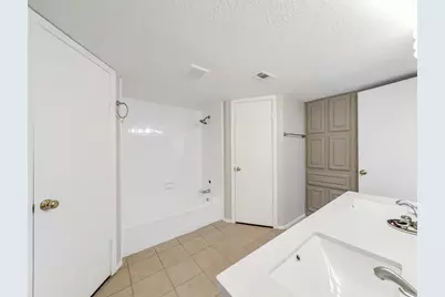 10827 Sugar Hill Drive #A, Houston, TX 77042 - Photo 17