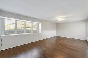 10827 Sugar Hill Dr, Houston, TX 77042 - Photo 13
