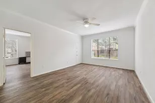 2255 Braeswood Park Dr, Houston, TX 77030 - Photo 9