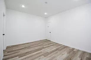 2139 Counter Point Dr, Houston, TX 77055 - Photo 37