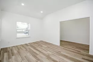 2139 Counter Point Dr, Houston, TX 77055 - Photo 13