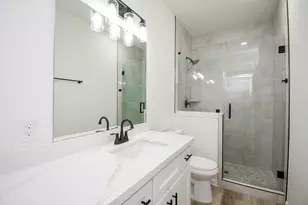 2139 Counter Point Dr, Houston, TX 77055 - Photo 35