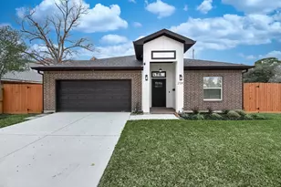 2139 Counter Point Dr, Houston, TX 77055 - Photo 3