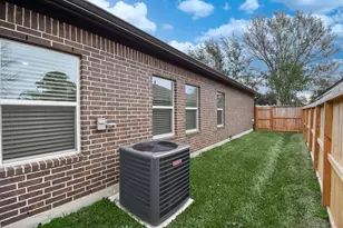 2139 Counter Point Dr, Houston, TX 77055 - Photo 45