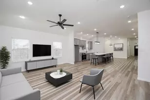 2139 Counter Point Dr, Houston, TX 77055 - Photo 9