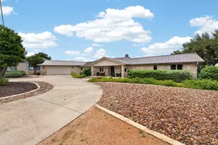955 Skyline Dr, Canyon Lake, TX 78133 - Photo 3