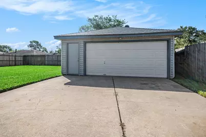 1920 Crooked Creek, Pearland, TX 77581 - Photo 25