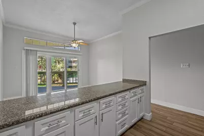 7820 Seawall Boulevard #109, Galveston, TX 77551 - Photo 9