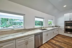 11 W Lake Forest Ct, Conroe, TX 77384 - Photo 17