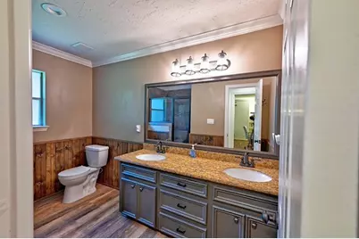 11 W Lake Forest Court, Conroe, TX 77384 - Photo 39