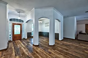 11 W Lake Forest Ct, Conroe, TX 77384 - Photo 11