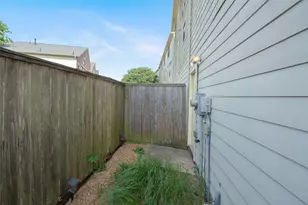 7650 Springhill St, Houston, TX 77021 - Photo 25