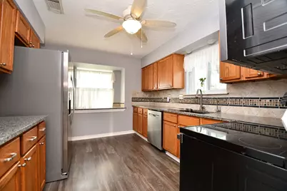 12518 Hunting Briar Drive, Houston, TX 77099 - Photo 9