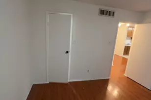 10053 Westpark Dr, Houston, TX 77042 - Photo 11