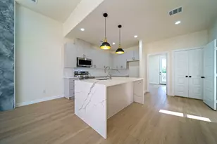 2202 31st St, Galveston, TX 77550 - Photo 13