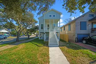 2202 31st St, Galveston, TX 77550 - Photo 3