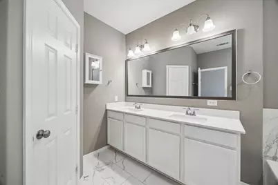 8612 Cedardale Park Drive, Houston, TX 77063 - Photo 5