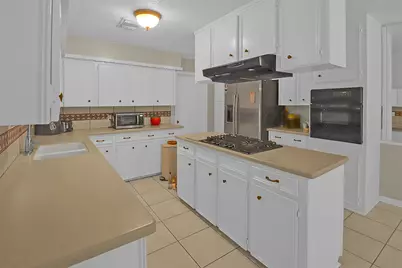 4205 Lariat Drive, Baytown, TX 77521 - Photo 7