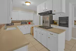 4205 Lariat Dr, Baytown, TX 77521 - Photo 7
