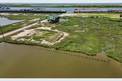 3307 Sailfish, Port Bolivar, TX 77650 - Photo 9