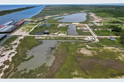 3307 Sailfish, Port Bolivar, TX 77650 - Photo 15