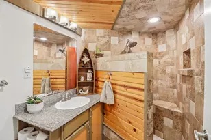 130 Admiral Ln, Freeport, TX 77541 - Photo 15
