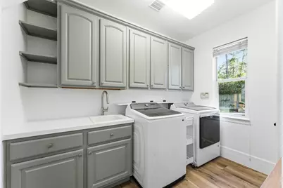 3 Graylin Woods Place, The Woodlands, TX 77382 - Photo 17