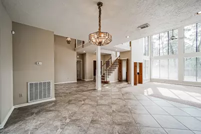 67 N Skyflower Court, The Woodlands, TX 77381 - Photo 9