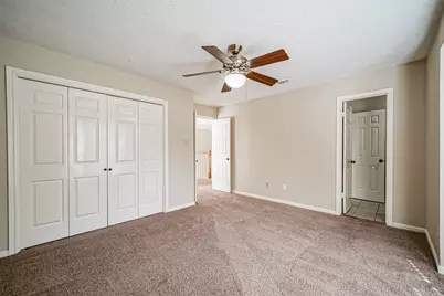 67 N Skyflower Court, The Woodlands, TX 77381 - Photo 33