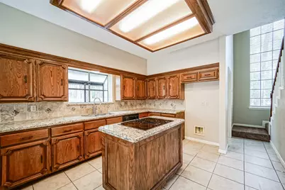 67 N Skyflower Court, The Woodlands, TX 77381 - Photo 13