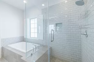 247 Green Blvd, Shenandoah, TX 77384 - Photo 17