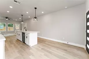 5420 Lynnfield St, Houston, TX 77028 - Photo 5