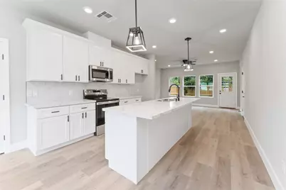 5420 Lynnfield Street #A/B, Houston, TX 77028 - Photo 7