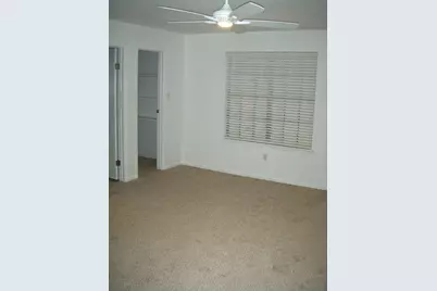 9850 Pagewood Lane #1303, Houston, TX 77042 - Photo 11