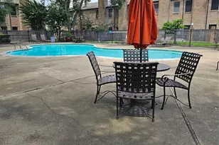 9850 Pagewood Ln, Houston, TX 77042 - Photo 17