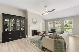 3806 Vinecrest Dr, Pearland, TX 77584 - Photo 3