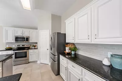 3806 Vinecrest Drive, Pearland, TX 77584 - Photo 9